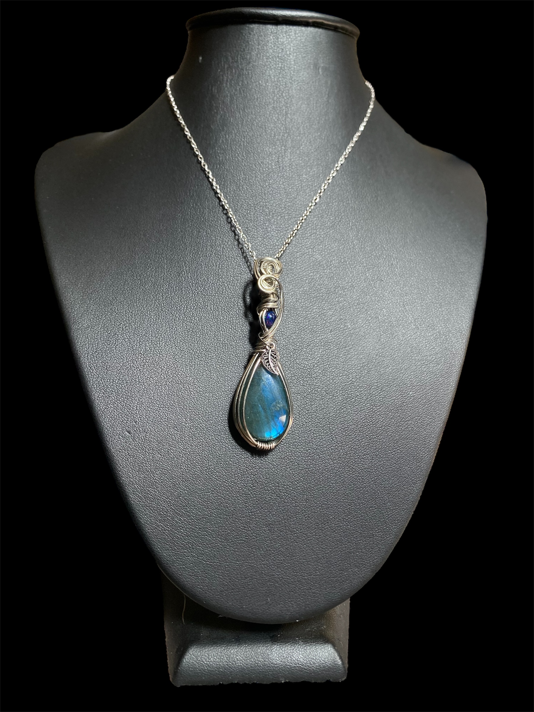 Pendentif Wire Wrapping Labradorite et Opale welo fumé