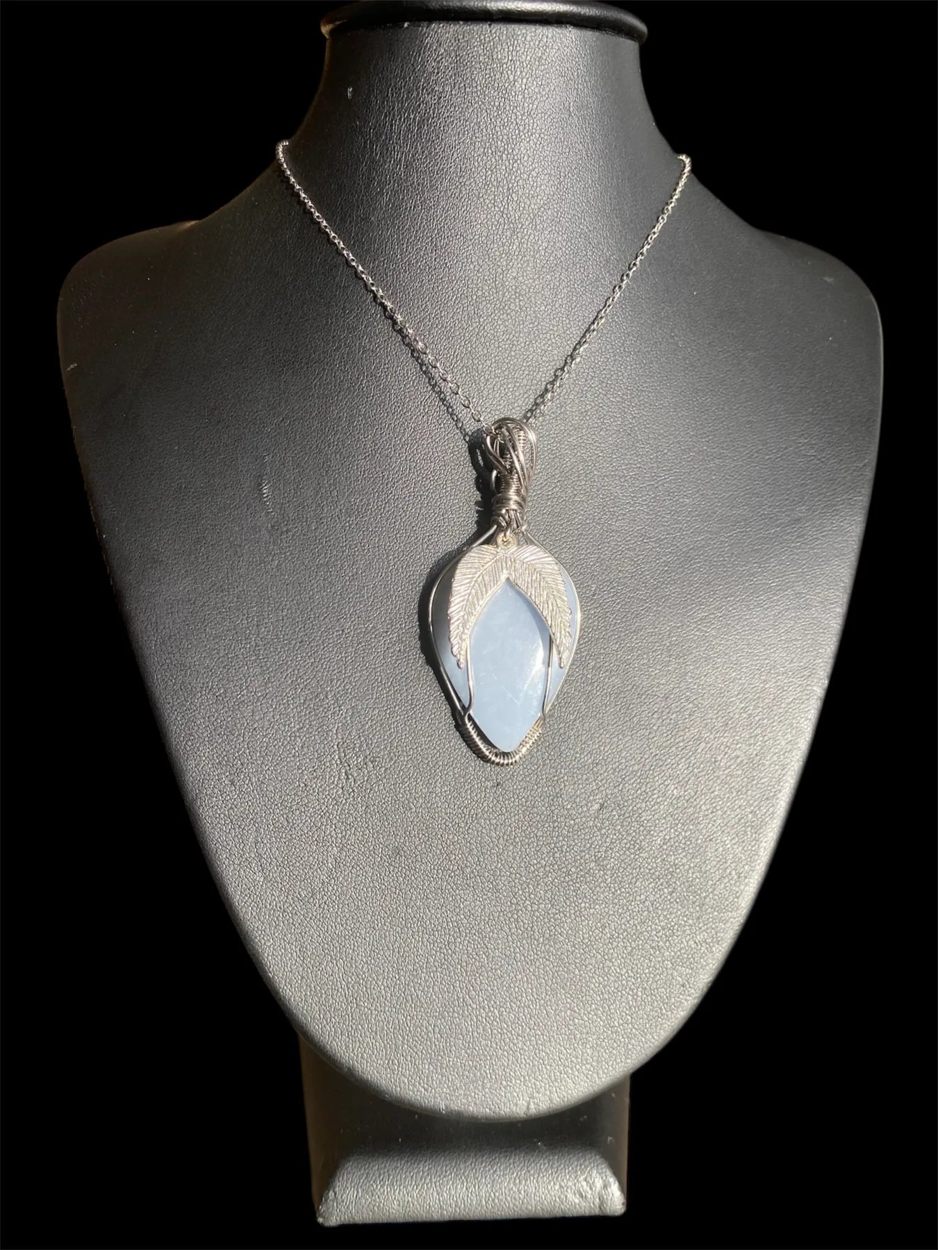 Pendentif Aérélia Acier inoxydable & Angélite