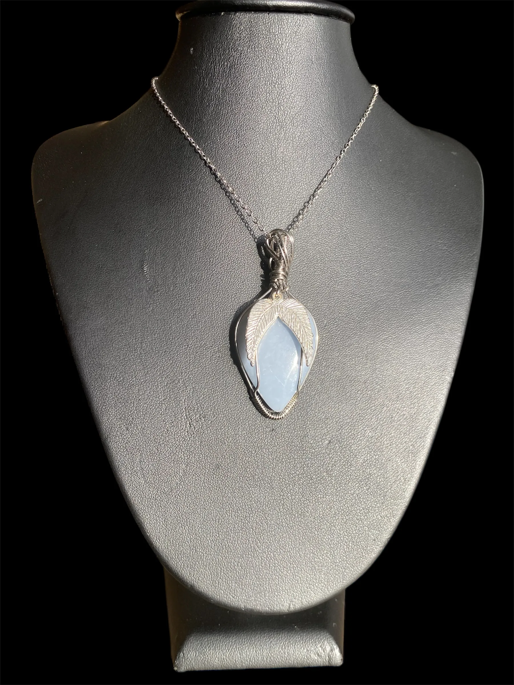 Pendentif Aérélia  Acier inoxydable & Angélite