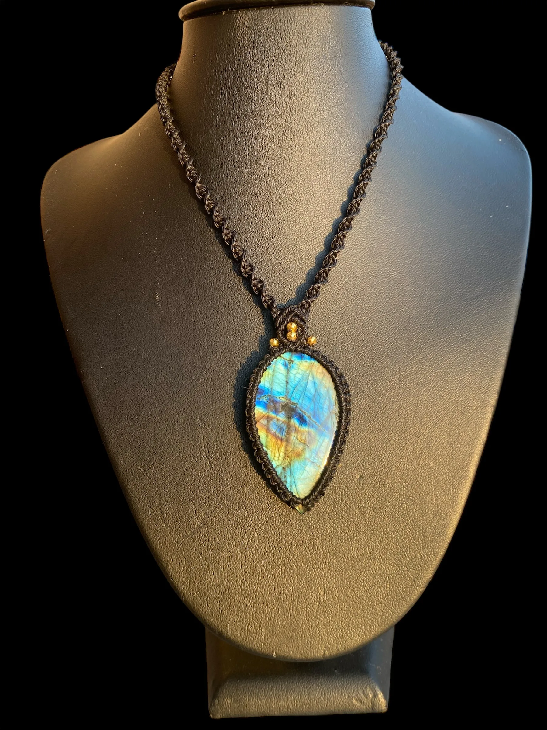 Collier “Auralis” – Labradorite Multicolore